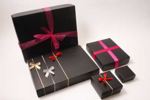 Geschenkdoos & Deksel Gaby Zwart Mat 25x20x5cm 50stuks